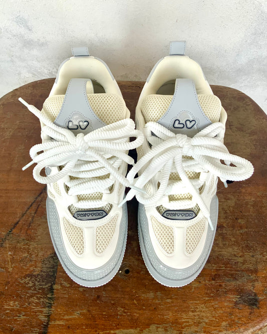 Sneakers LV SKATE Louis Vuitton gris clair / blanc