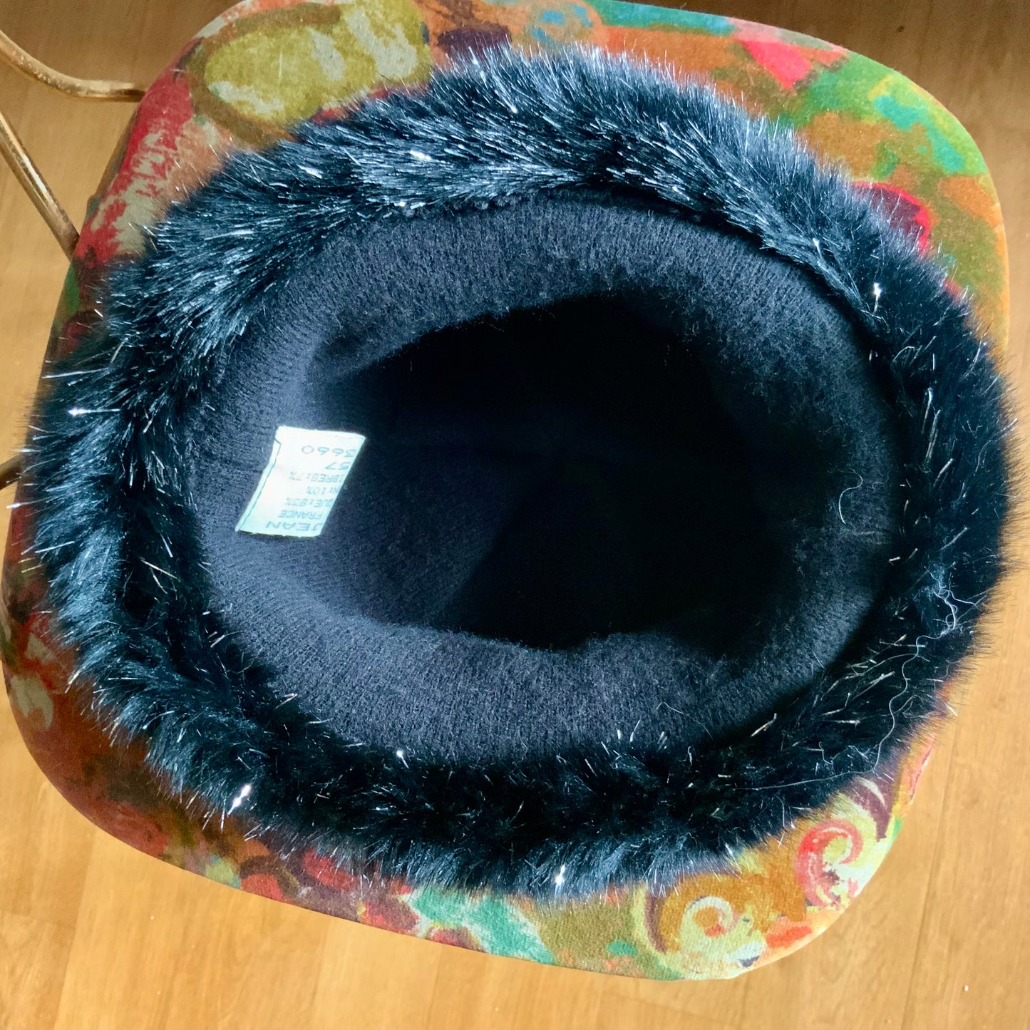 Toque en maille noire , fausse fourrure et strass Grosjean vintage