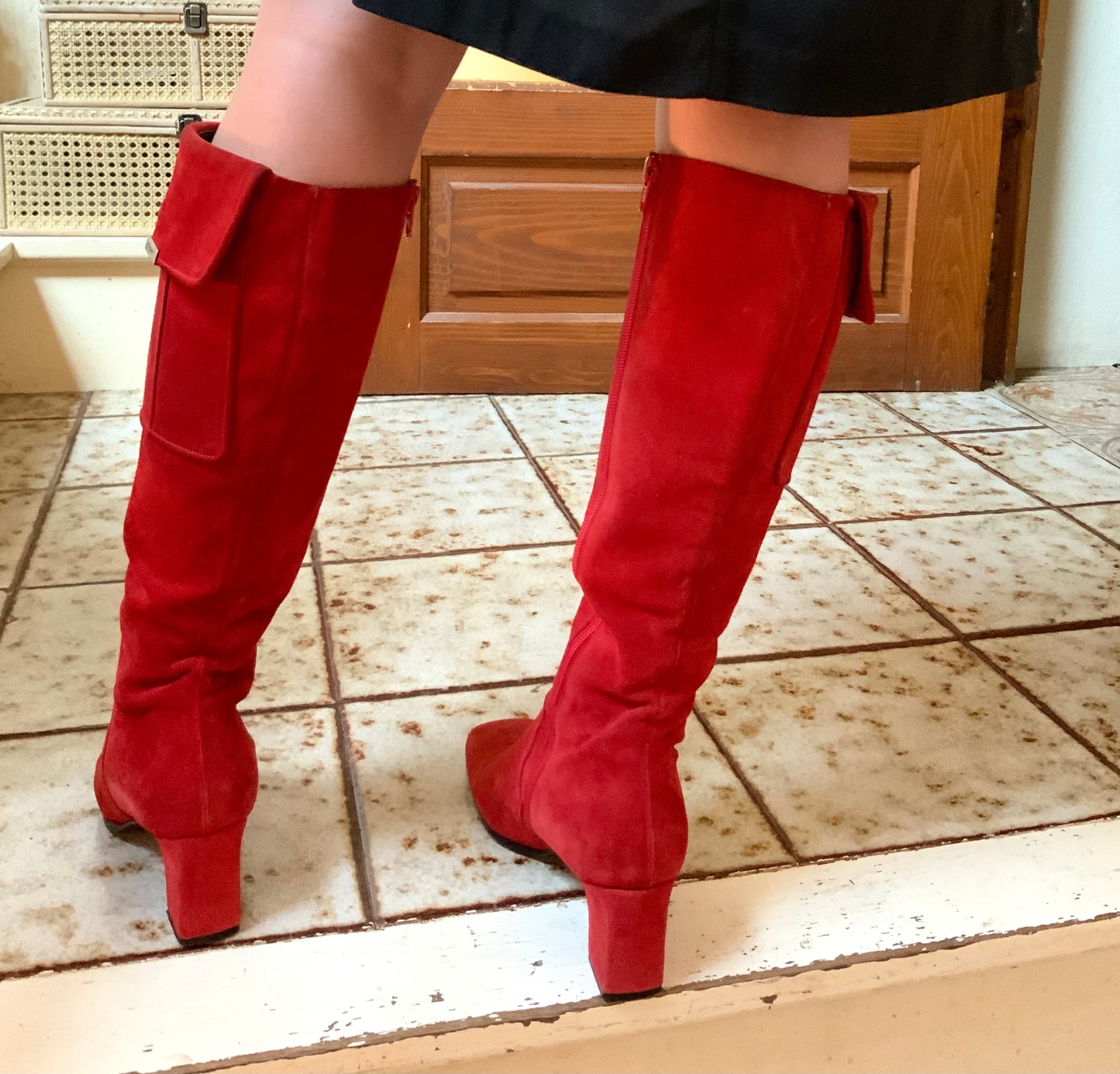 Bottes hautes en daim rouge Yves Saint Laurent vintage