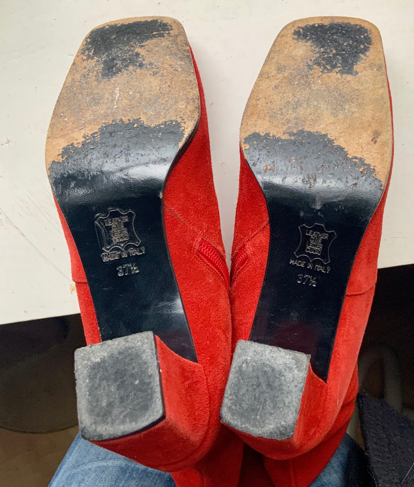 Bottes hautes en daim rouge Yves Saint Laurent vintage