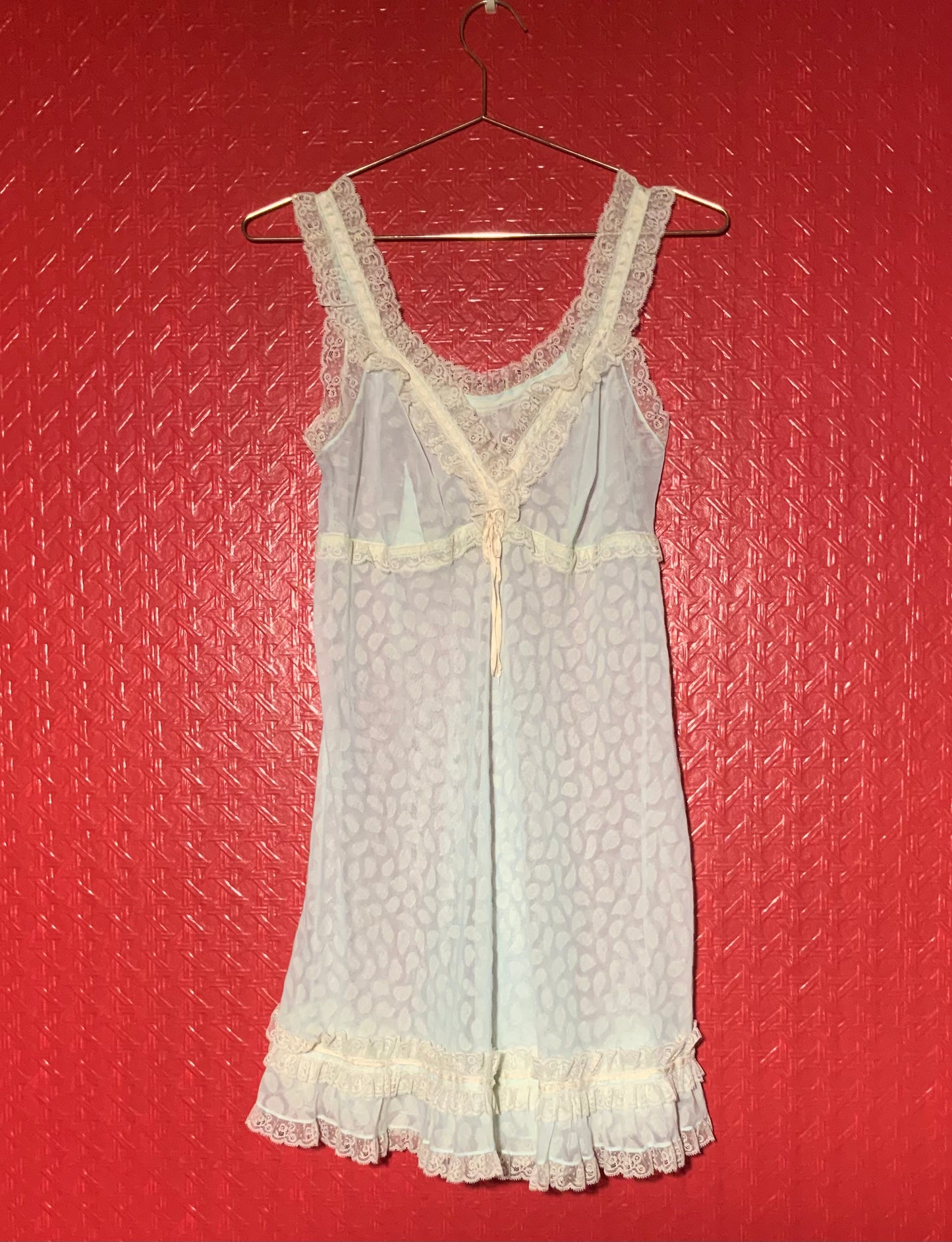 Déshabillé beu ciel et dentelle ivoire Maghalie Micord vintage