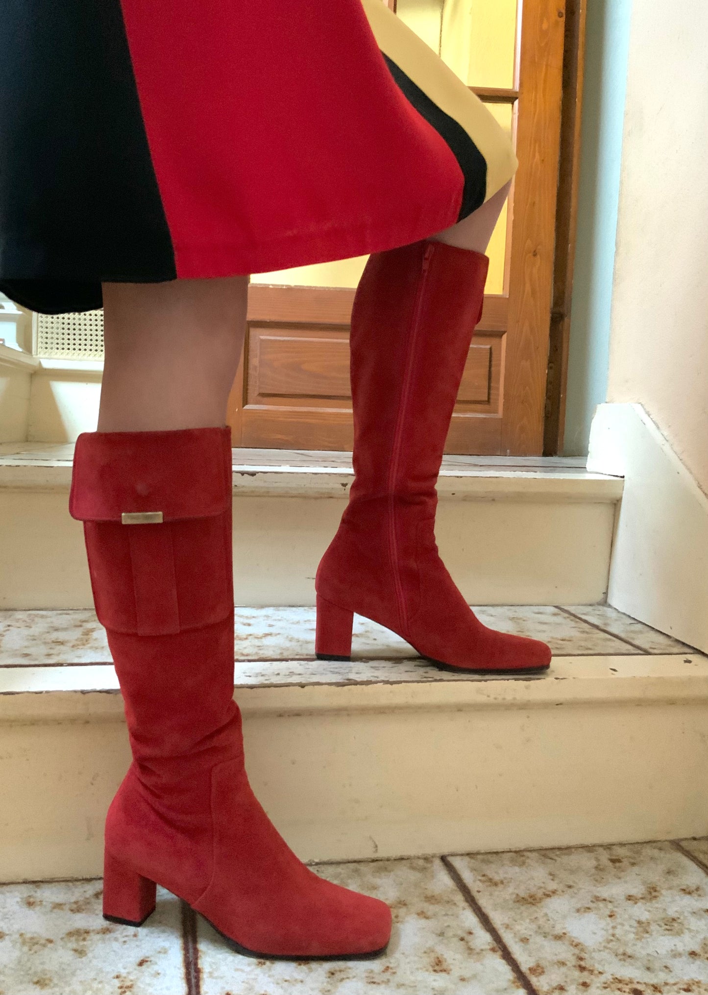 Bottes hautes en daim rouge Yves Saint Laurent vintage