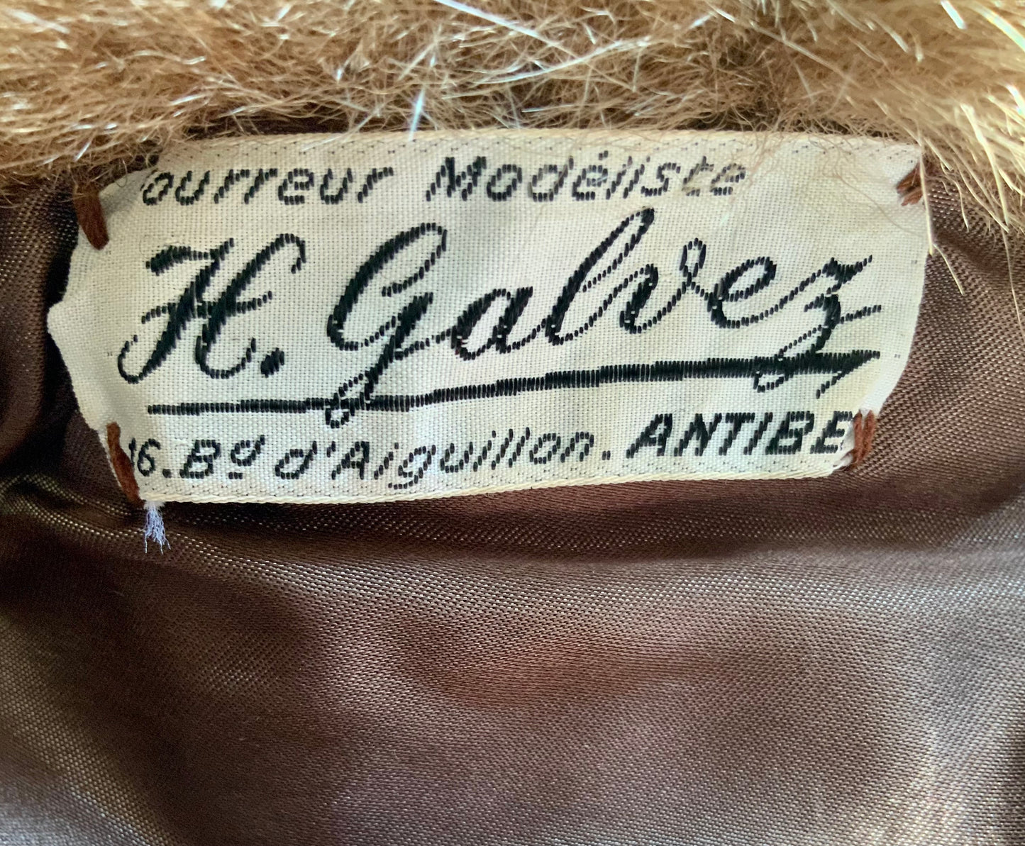 Gilet femme  sans manche en fourrure avec franges en daim