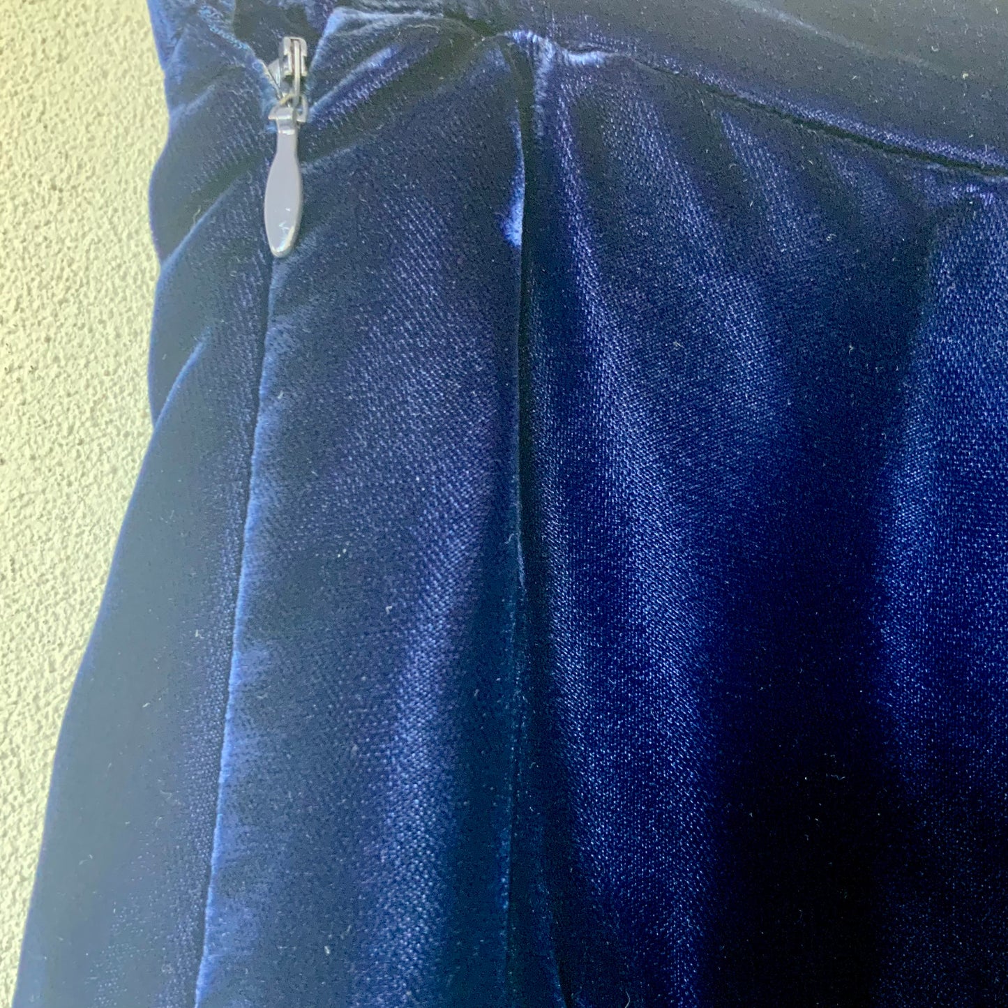 Ensemble veste et jupe en velours bleu Yves Saint Laurent rive gauche vintage 90