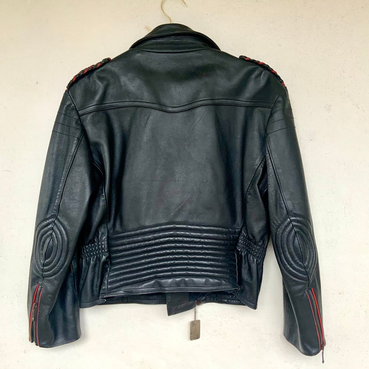 Perfecto en cuir noir et rouge ÉQUILIBRE vintage années 90