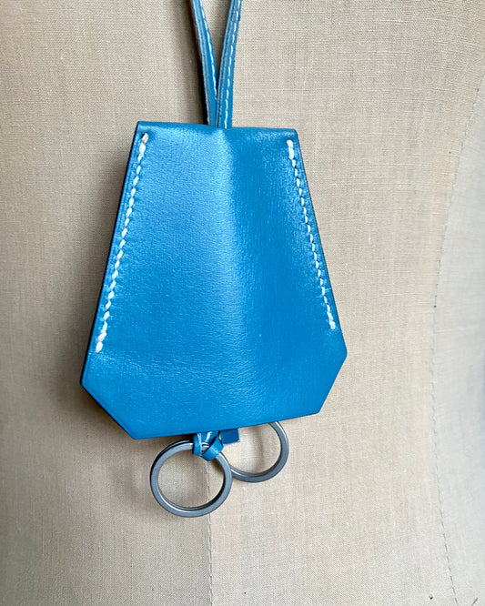 Sautoir Clochette Hermès grand modèle en cuir bleu