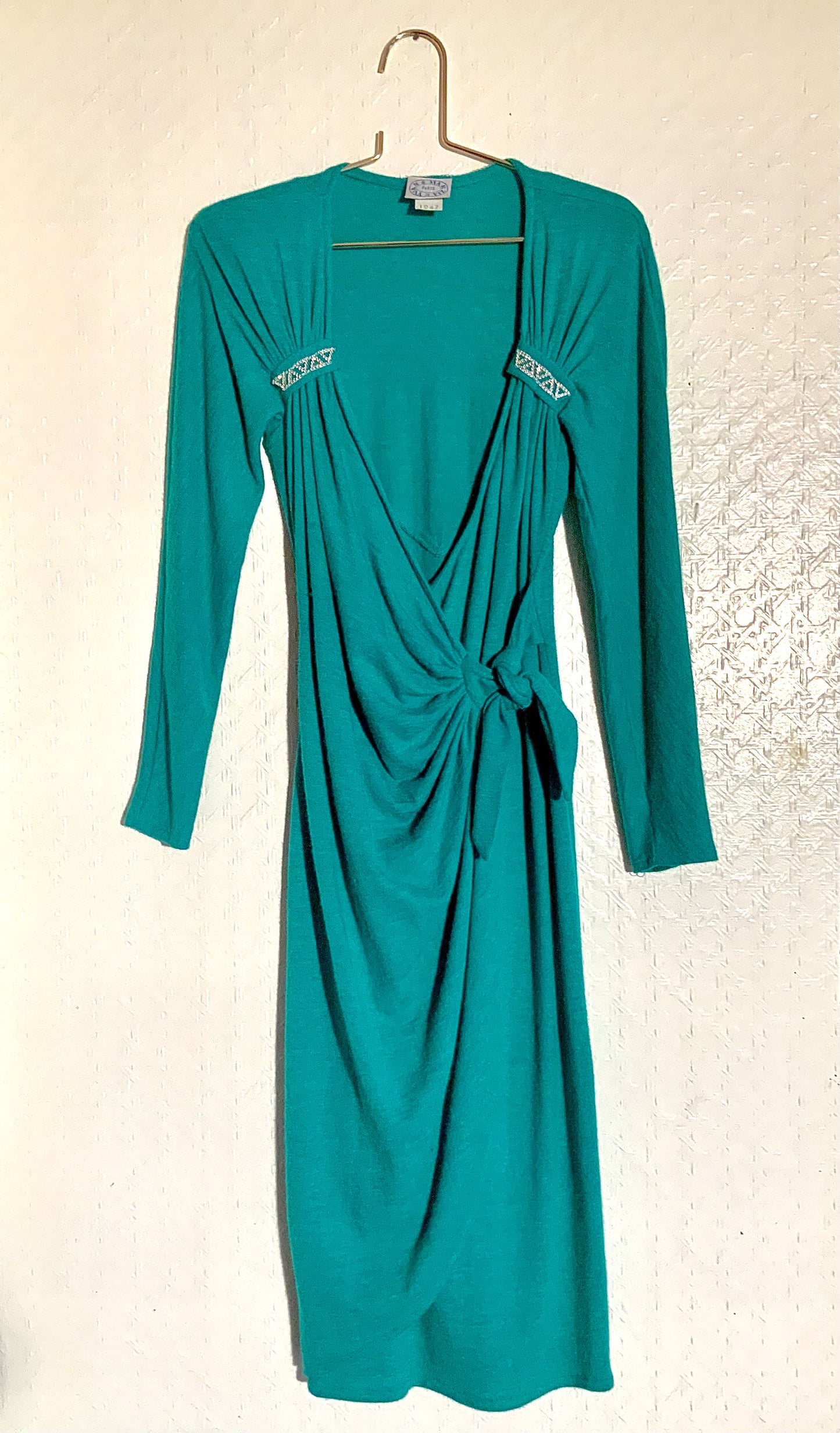 Robe drapée en maille fine turquoise décorée de strass Yvan & Marzia vintage 80