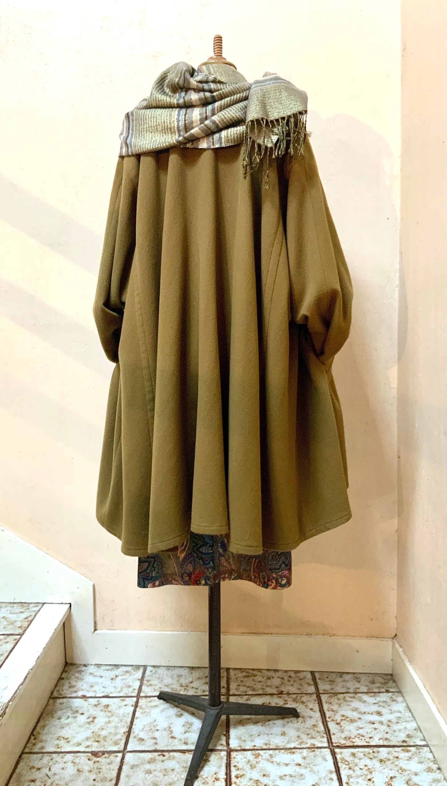 Manteau / Cape  oversize en laine vert kaki Optima vintage