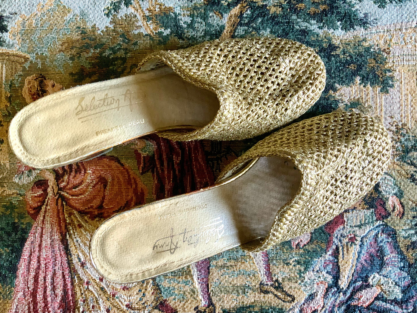 Mules d’été en cuir doré Sélection Anny vintage