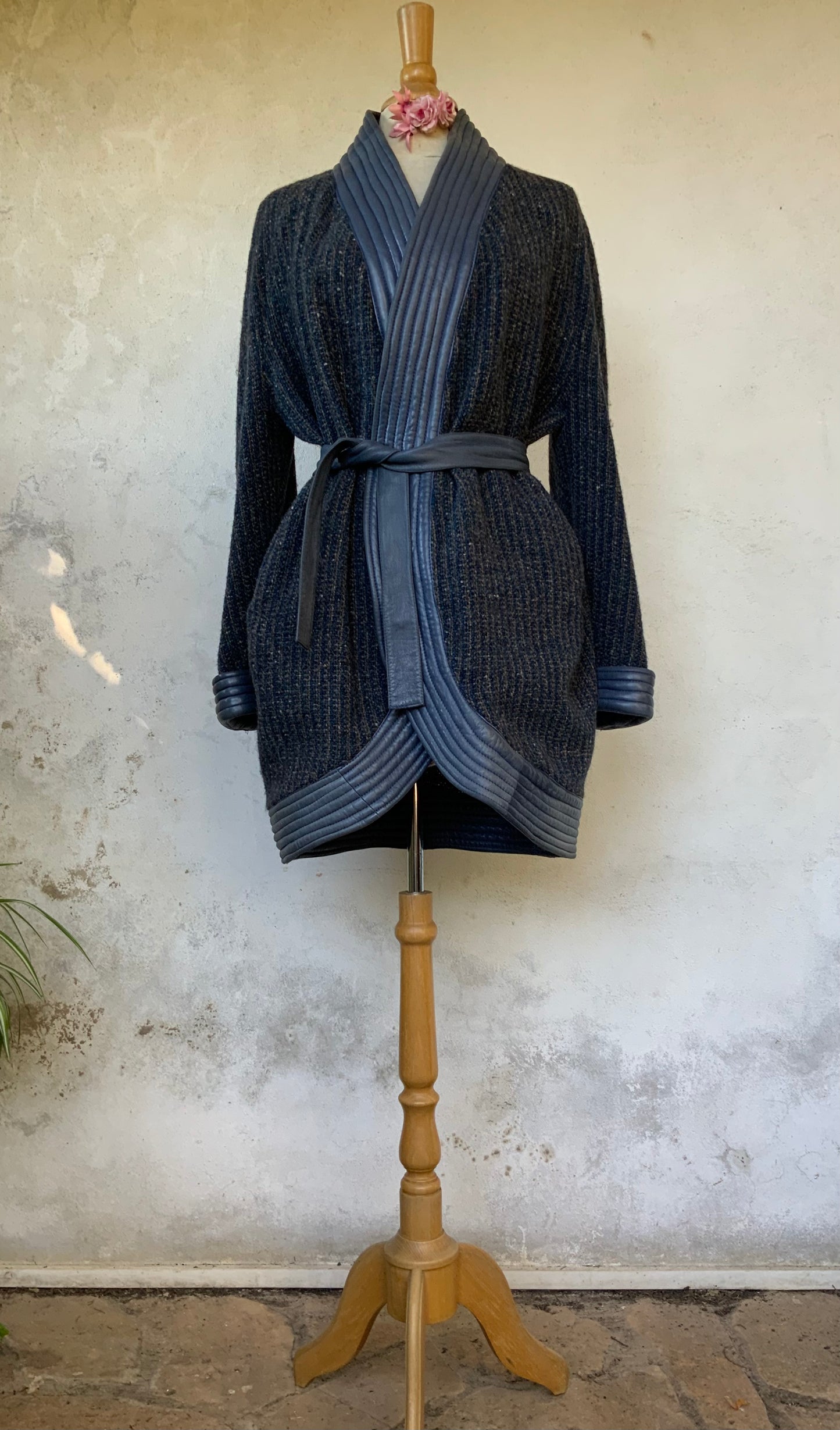 Veste en tweed et cuir bleu Lunar Caustic Paris vintage