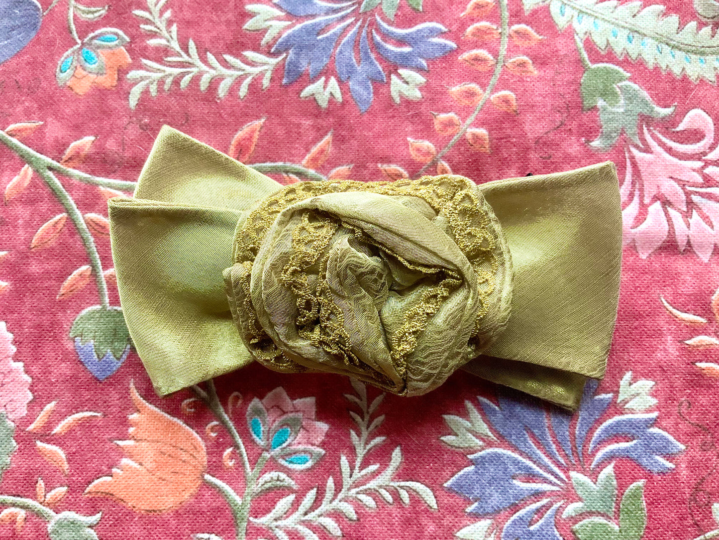 Barrette noeud et fleur doré Alexandre Paris vintage