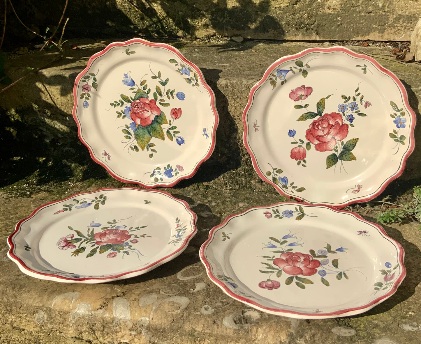 4 Assiettes en céramique vintage