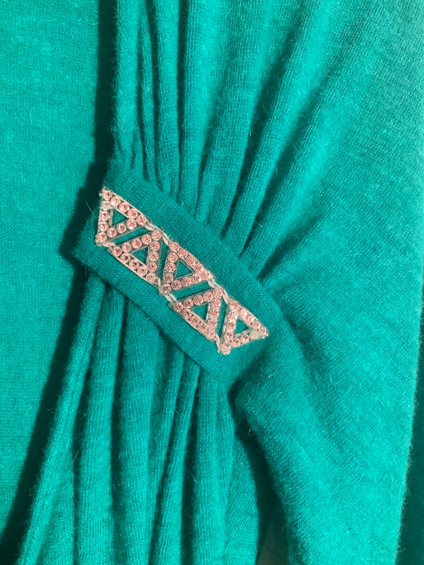 Robe drapée en maille fine turquoise décorée de strass Yvan & Marzia vintage 80