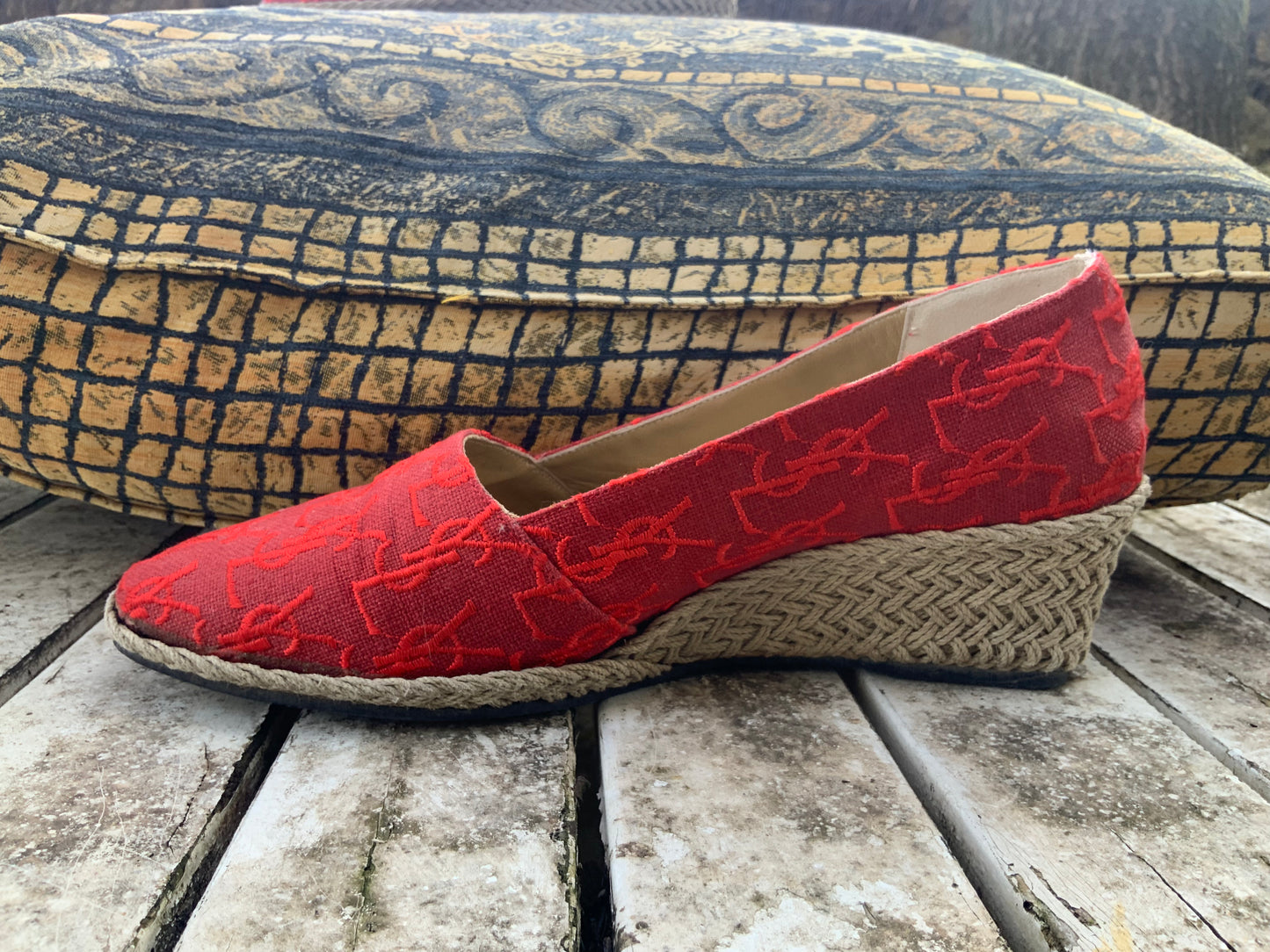 Espadrilles compensées rouges Yves Saint Laurent vintage