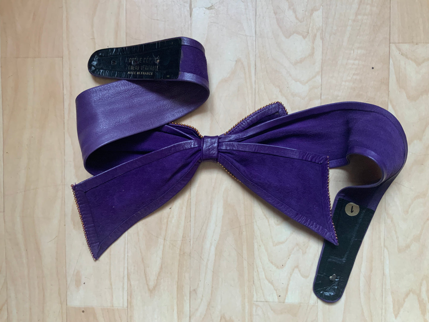 Ceinture noeud en cuir violet vintage