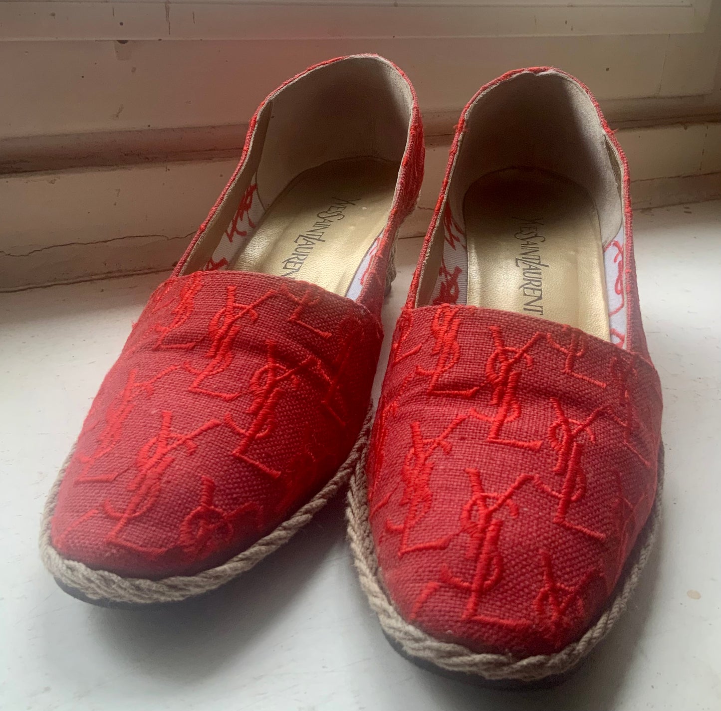 Espadrilles compensées rouges Yves Saint Laurent vintage